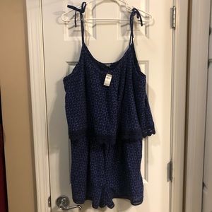 Aerie Navy Floral Romper NWT Size XL 2019